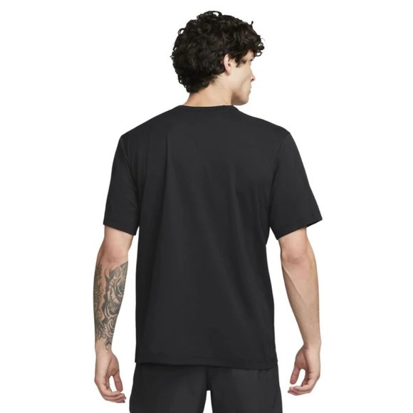 Nike Track Club Men's Dri-FIT Short-Sleeve Running Top - Picture 2 of 10